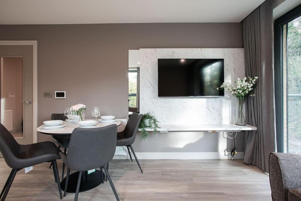 Stunning 2Br Next To The City Airport Bhd - Free Parking 벨파스트 외부 사진