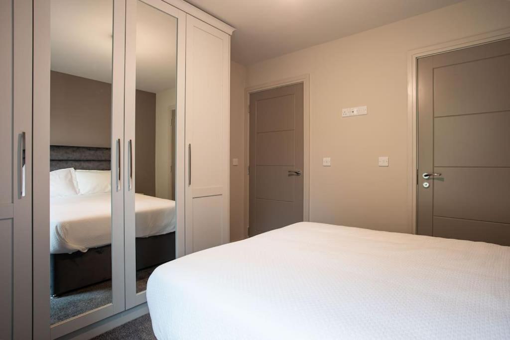 Stunning 2Br Next To The City Airport Bhd - Free Parking 벨파스트 외부 사진