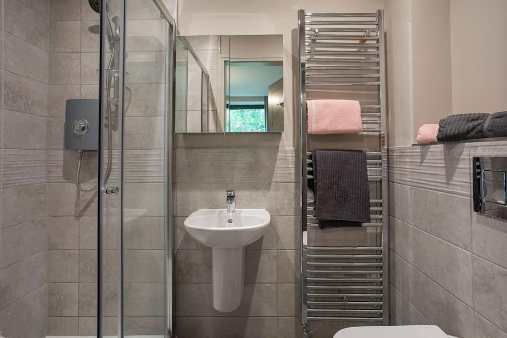 Stunning 2Br Next To The City Airport Bhd - Free Parking 벨파스트 외부 사진